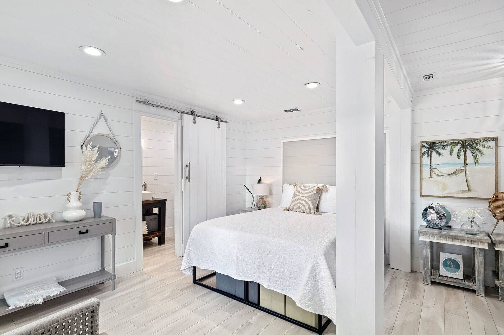 5 habitaciones, tabla de planchar con plancha, wifi y ropa de cama 