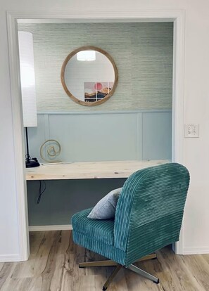 Interior - 907stay - Alaskan Suite (Anchorage)