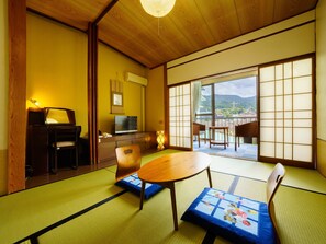 (Hakataza) Japanese Style Room, River view, 6 tatami, Non Smoking | Free WiFi - Kotobukiya Ryokan (Ureshino)