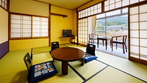 Kamar, Bebas Asap Rokok, pemandangan sungai (Japanese Style, 13 tatami.Kabukiza)