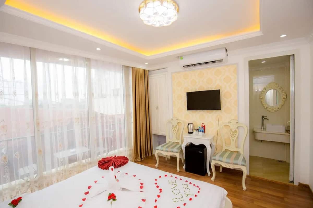 Deluxe-Doppel- oder -Zweibettzimmer, Balkon | Hochwertige Bettwaren, Minibar, Zimmersafe, schallisolierte Zimmer