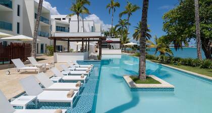 Outstanding 1 Bedroom Apartment Pool View B