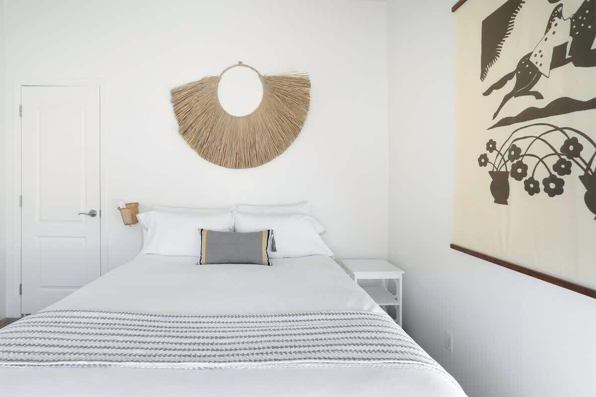 4 bedrooms, iron/ironing board, travel cot, WiFi