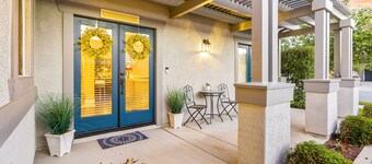 Comfortable home near beach with enclosed yard & patio, W/D, grill