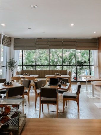 Restaurant. CASA CALMA HOTEL
