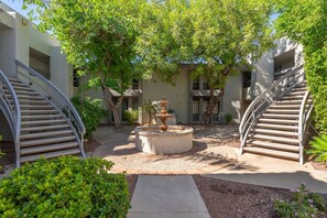 Exterior - Heated Pool Year Round | Biltmore Gem | Golf/Walk (Phoenix)