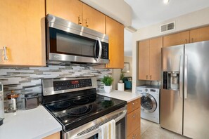 Fridge, microwave, oven, stovetop - Heated Pool Year Round | Biltmore Gem | Golf/Walk (Phoenix)