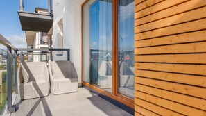 Apartment (15 D) | Balcony - Apartamenty Sun & Snow BLUE II (Sarbinowo)