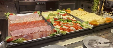 Petit déjeuner buffet compris tous les jours