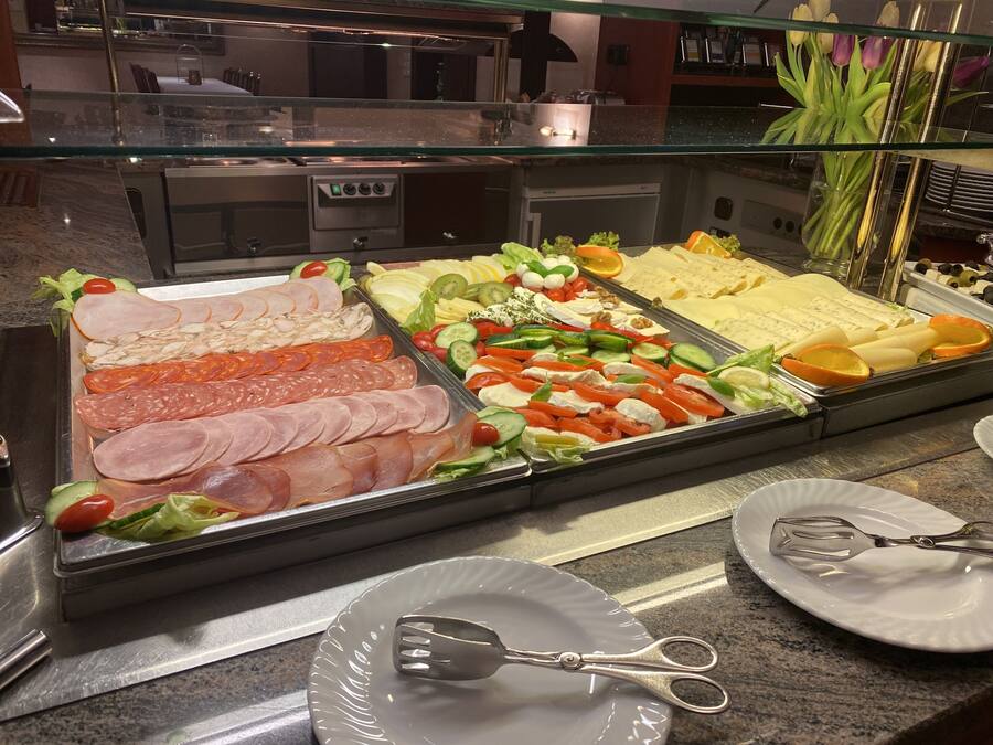 Tägliches inbegriffenes Frühstücksbuffet