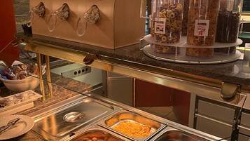 Free daily buffet breakfast