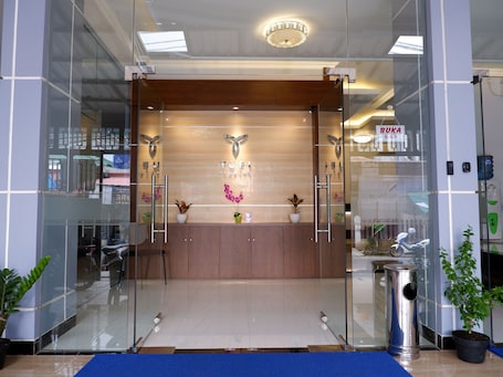 Fachada del alojamiento. Yufi Syariah Hotel