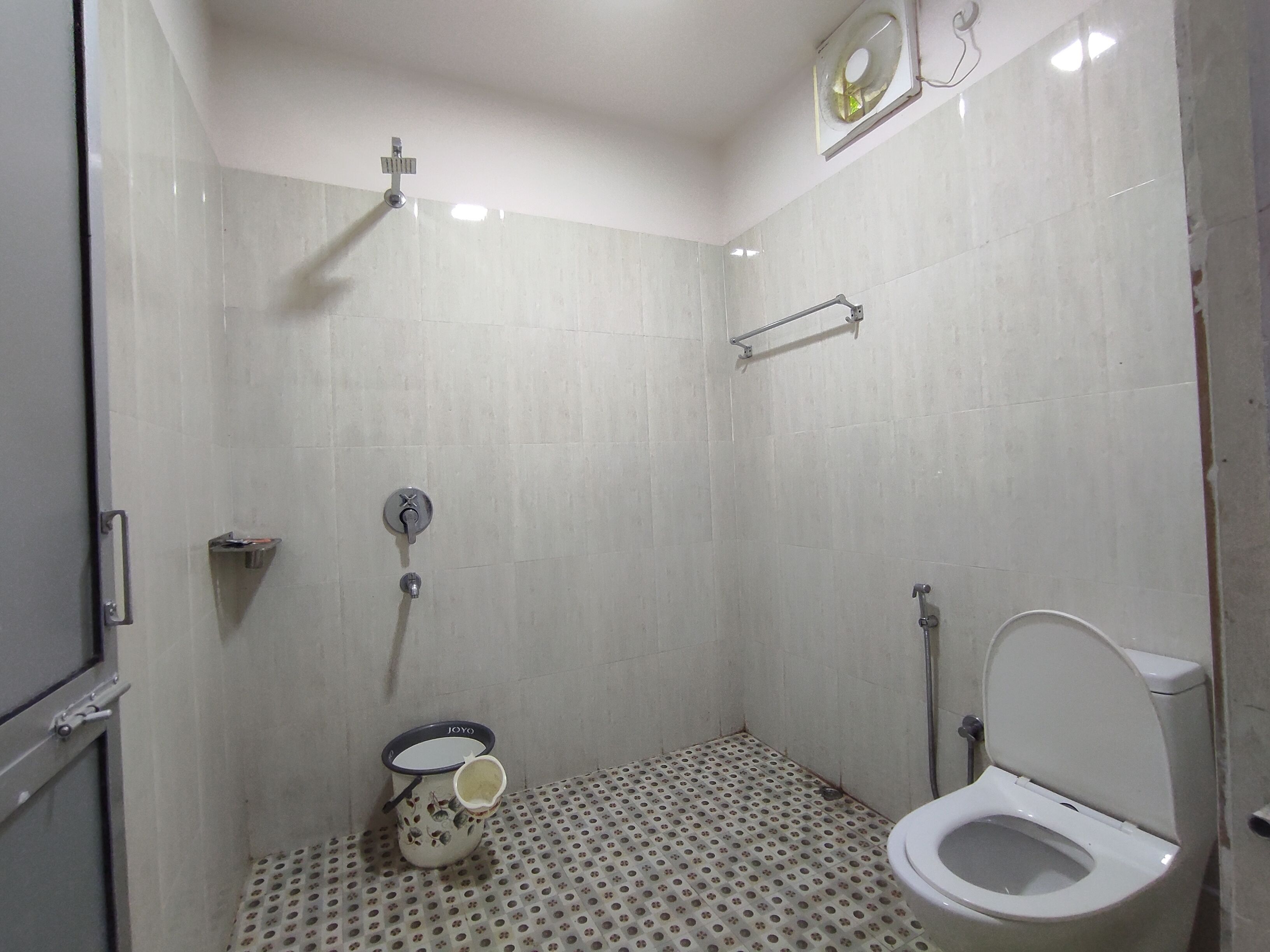 Camera Deluxe | Bagno | Doccia, soffione a pioggia, asciugamani