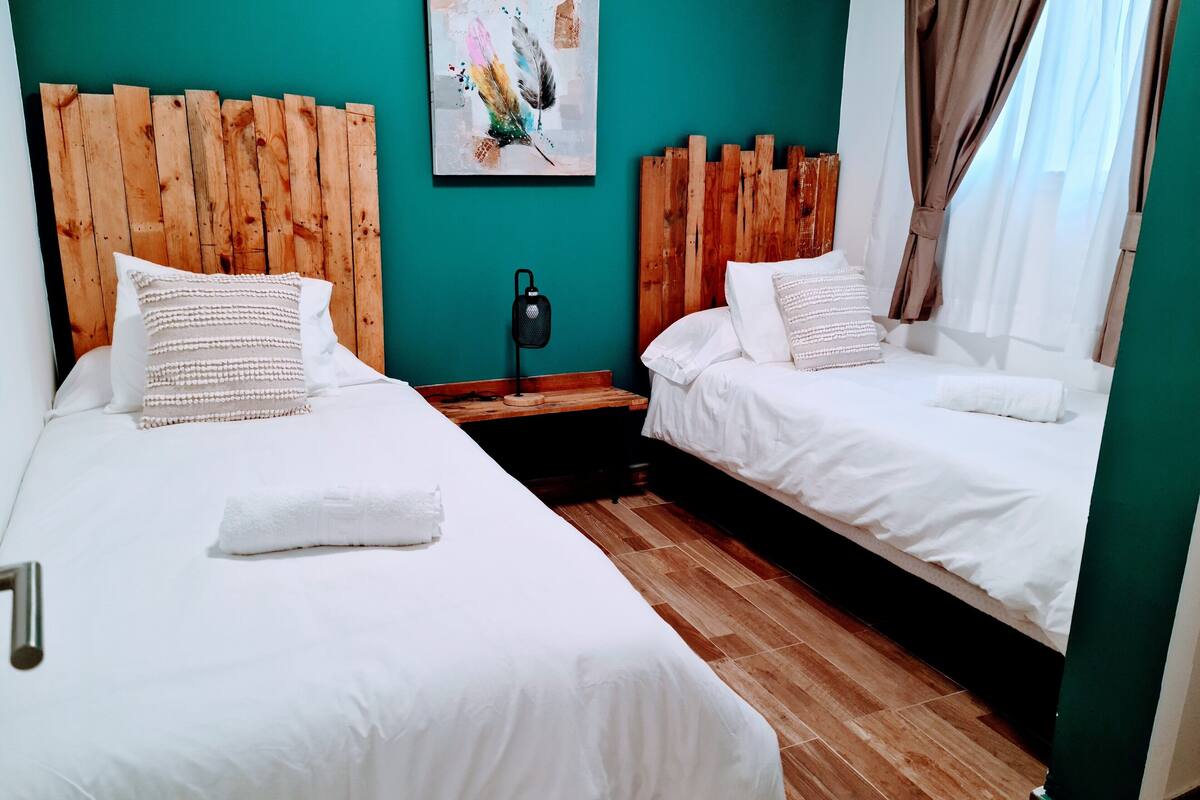 Comfort Apartment | Iron/ironing board, free WiFi