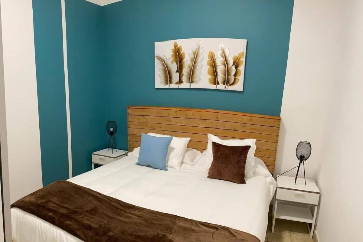 Family Apartment | 3 bedrooms, iron/ironing board, free WiFi