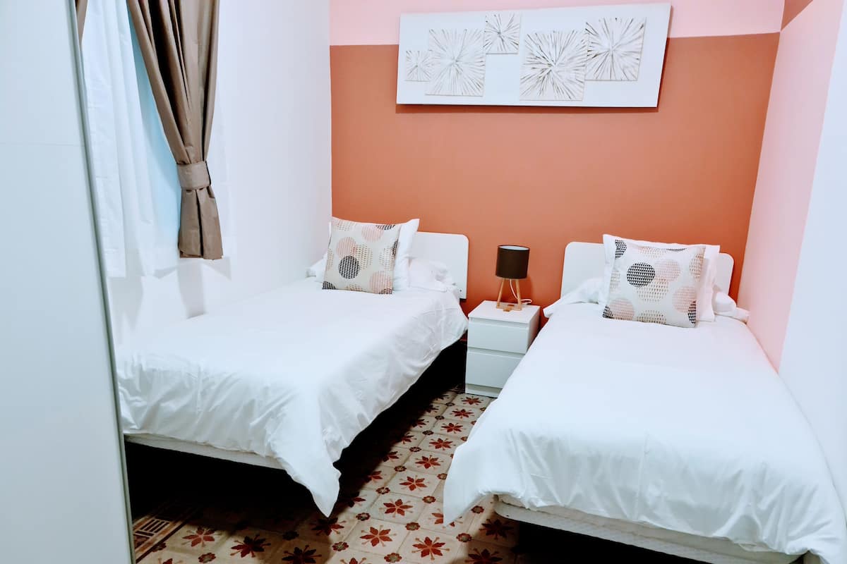 Standard Apartment | 3 bedrooms, iron/ironing board, free WiFi