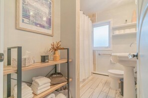 Hårføner og håndklær