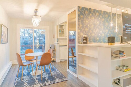 Taku’s Contemporary & Stylish Private Retreat