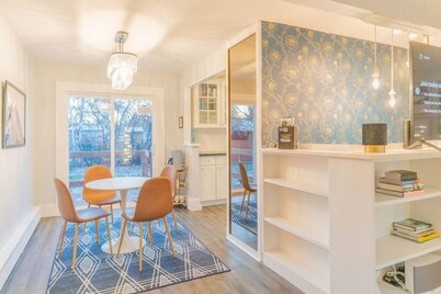 Taku’s Contemporary & Stylish Private Retreat