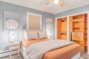 2 soverom, skrivebord, strykejern/-brett og wi-fi (inkludert)