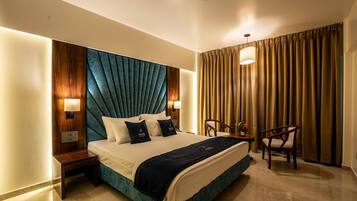 Grand Studio Suite | Premium bedding, minibar, in-room safe, desk
