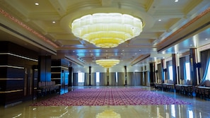 Banquet hall - Mastiff Grand The Sia Palace Suites & Banquets, Khopoli (Nr. Imagica) (Khalapur)