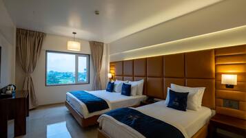 Premier Room | Premium bedding, minibar, in-room safe, desk