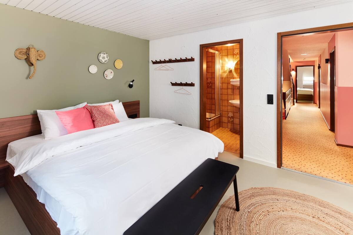 Standard Double Room | Peralatan tempat tidur hipoalergenik, kalis bunyi, Wi-fi percuma 