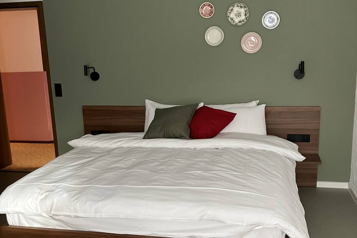 Comfort Double Room | Peralatan tempat tidur hipoalergenik, kalis bunyi, Wi-fi percuma 