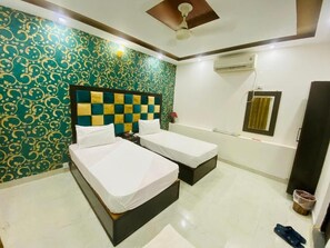 Phòng 2 giường đơn Deluxe | Bàn ủi/dụng cụ ủi quần áo, truy cập Internet không dây miễn phí 