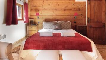 3 slaapkamers, een strijkplank/strijkijzer, reisbedje, gratis wifi