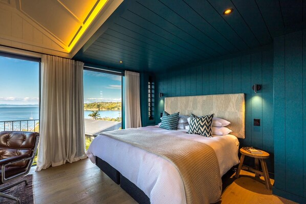 1 bedroom, iron/ironing board, Internet, bed sheets - Whare iti | You've Got It Maid (Waiheke Island)