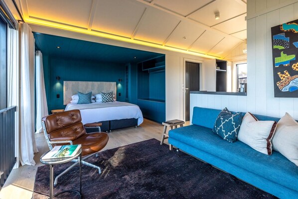 1 bedroom, iron/ironing board, Internet, bed sheets - Whare iti | You've Got It Maid (Waiheke Island)