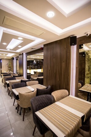 تناول الطعام