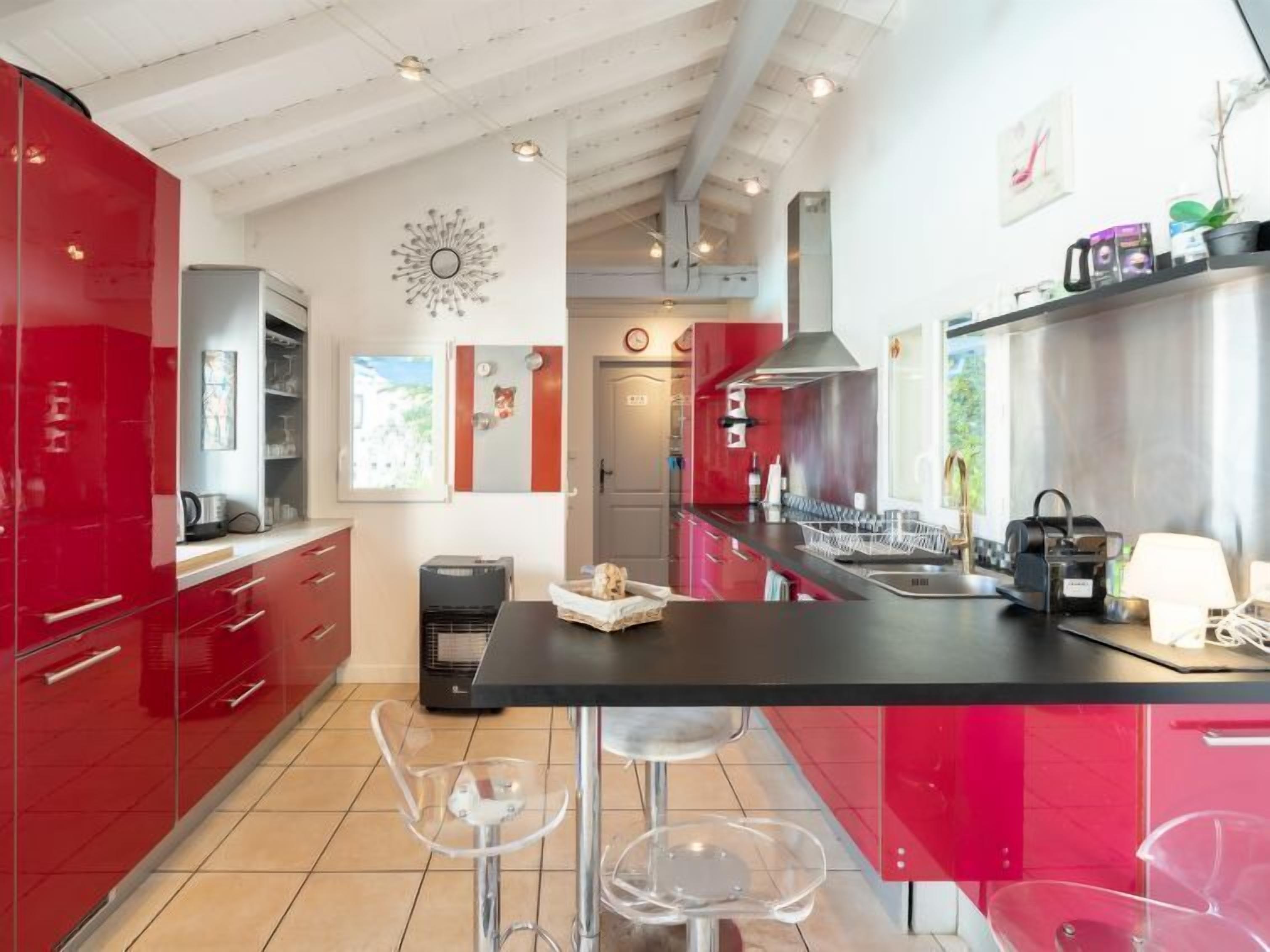 Fridge, oven, dishwasher, toaster