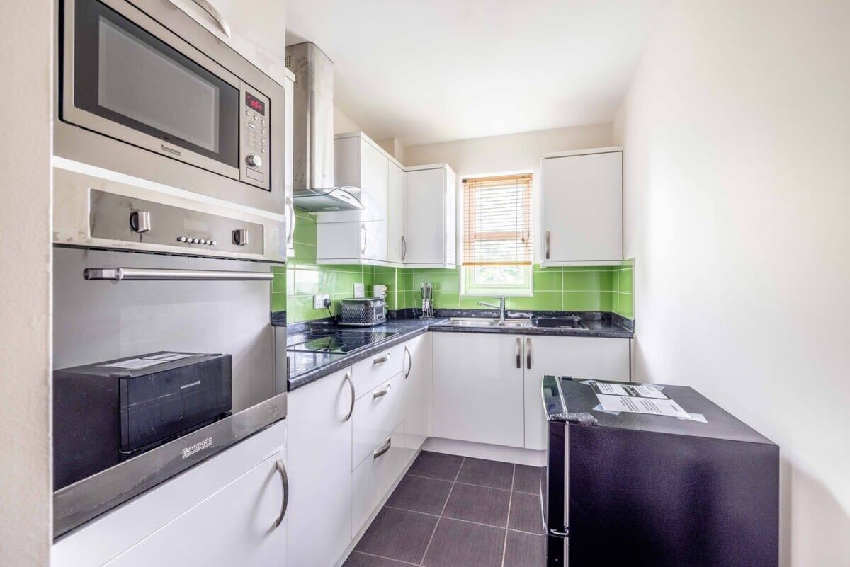 Réfrigérateur, four, grille-pain