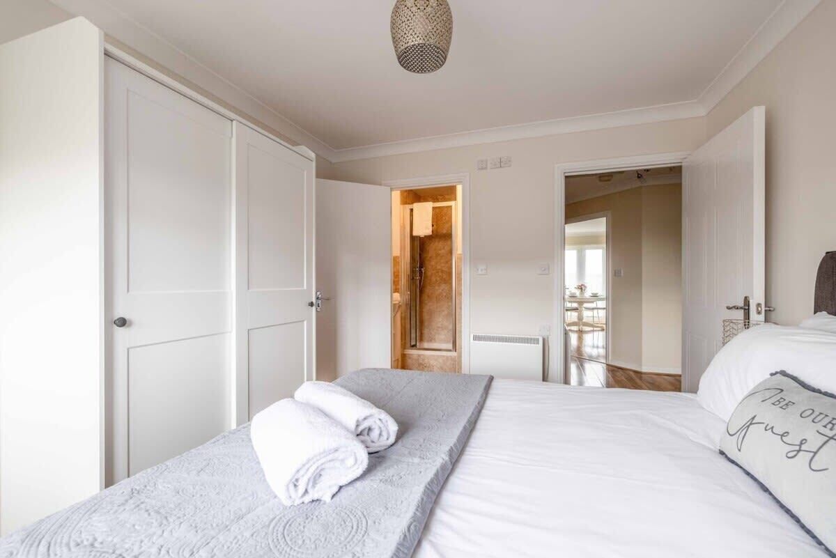 2 Schlafzimmer, Bügeleisen/Bügelbrett, WLAN, Bettwäsche