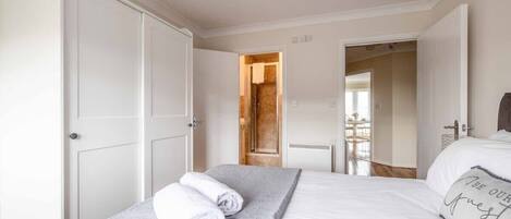 2 Schlafzimmer, Bügeleisen/Bügelbrett, WLAN, Bettwäsche