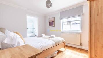 2 bedrooms, iron/ironing board, WiFi, bed sheets