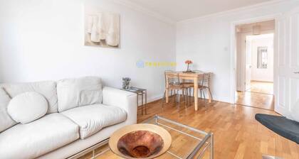 2 BED/2 BATH & FREE PARKING! ❤ CENTRAL WINDSOR ❤