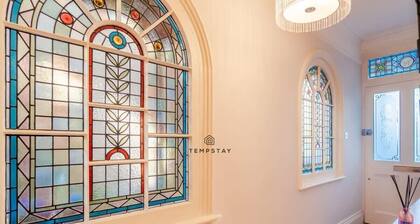 Charming Character Home| 1 Bed| By Tempstay