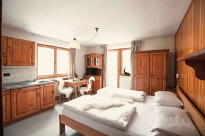 Fer et planche à repasser, accès au Wi-Fi (inclus), literie fournie