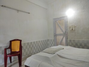 Premium bedding, bed sheets - Homecation Manas View Jungle Resort (Barnagar)