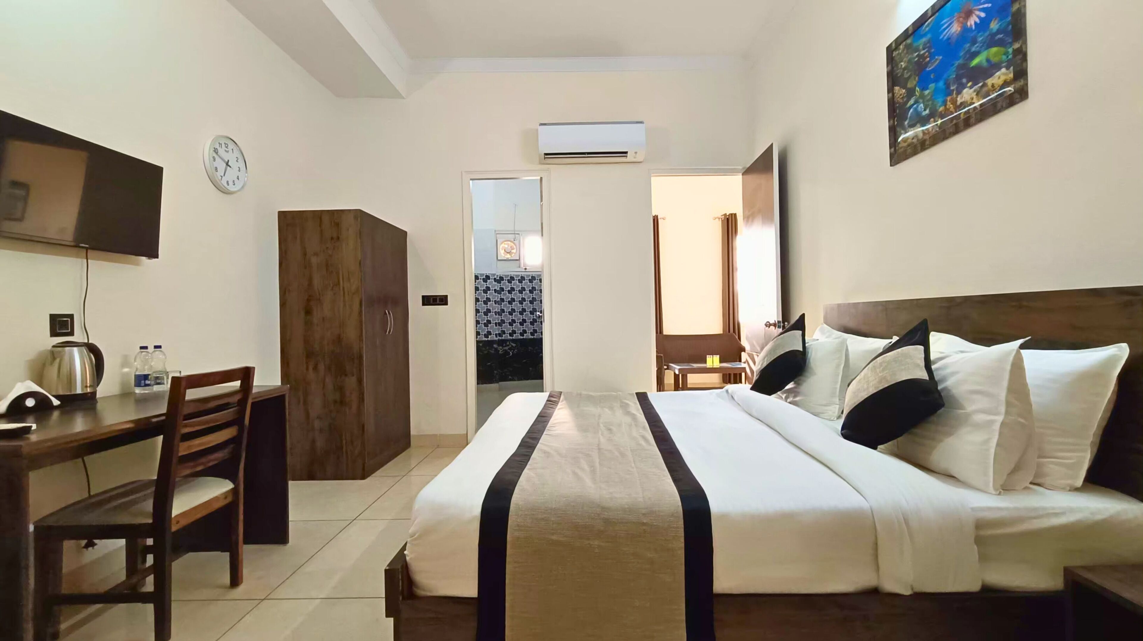 패밀리룸 | 이집트산 면 시트, 고급 침구, 메모리폼 침대, 간이 침대