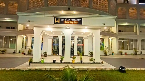 White House Country Inn