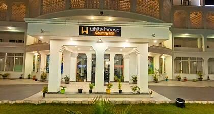 White House Country Inn