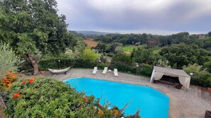 Outdoor pool - Tranquility, relaxation? This is the right place. We'll be waiting for you!!! (Viterbo)