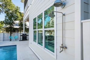 Terrace/patio - 30% Off~"Beach You To It"~Heated Pool~Walk to Seaside~Beach Gear~Beach Access (Santa Rosa Beach)