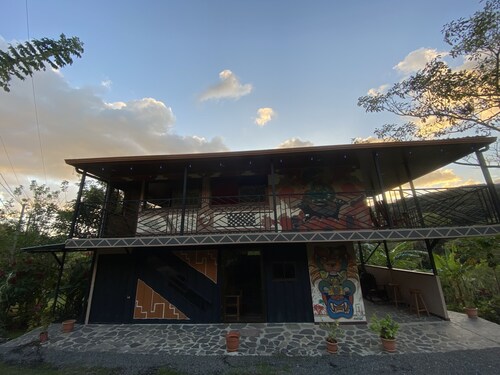 Indigo Casa - 2BD + balcony view with lots of nature