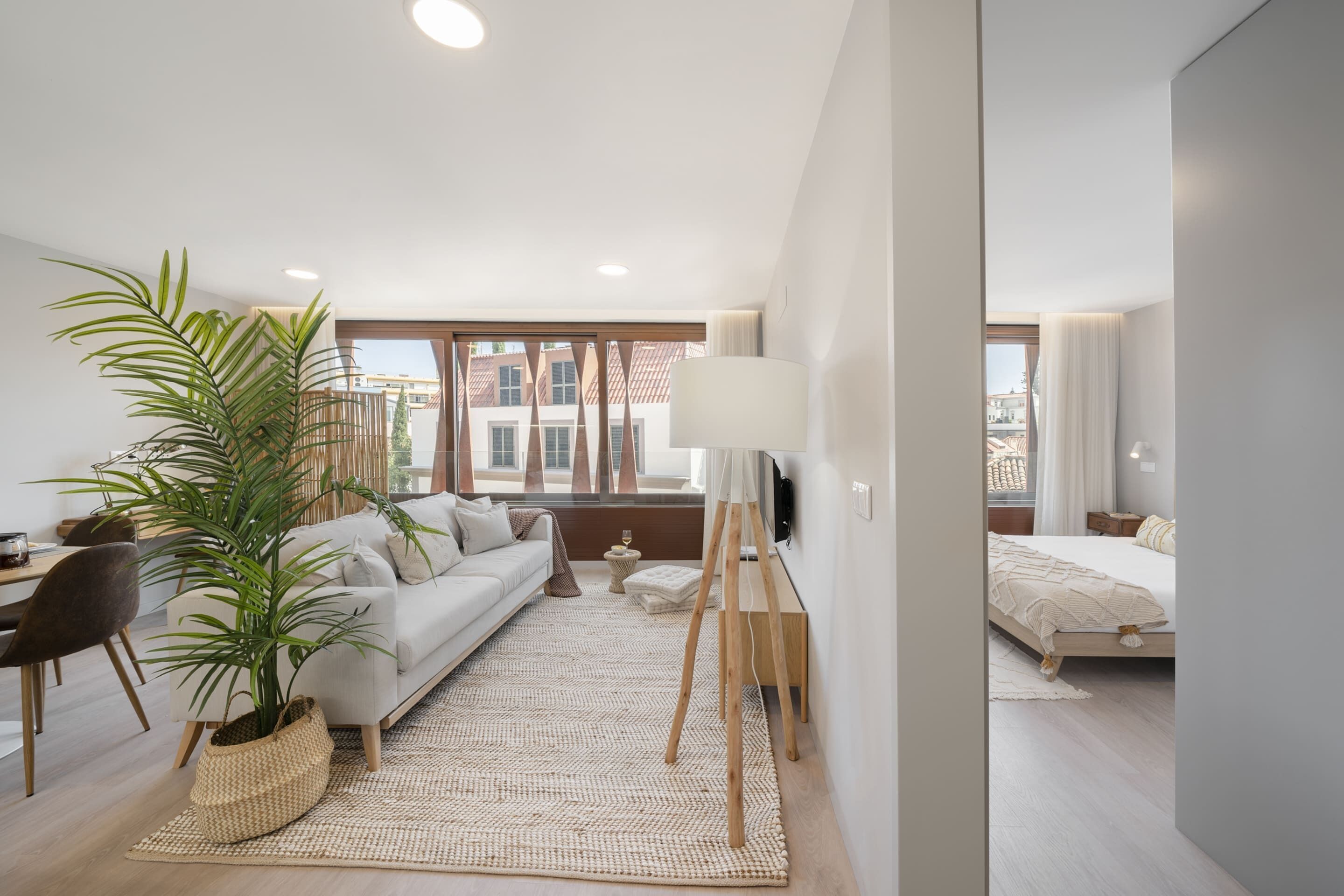 Standard Apartment, 1 Bedroom, Non Smoking | 7 bedrooms, desk, laptop workspace, iron/ironing board